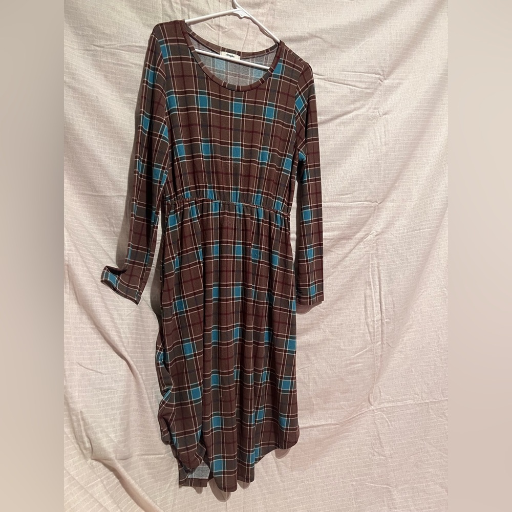 LARGE ELOGES DRESS. Pretty plaid brown and blue. cinched waist